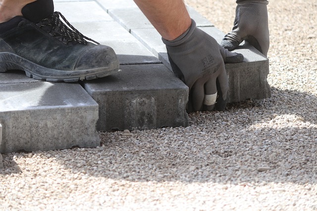 pave, composite stones, hand, work, safety shoes, road, slab path, pavement, paved, foreign investment, path, flooring, entrance, plates, safety shoes, safety shoes, safety shoes, safety shoes, safety shoes